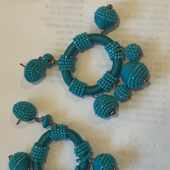 Intake Roberts Roller Rabbit turquoise beaded hoop earrings - Picture 2 of 3